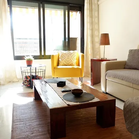 S.quintin Apartment *